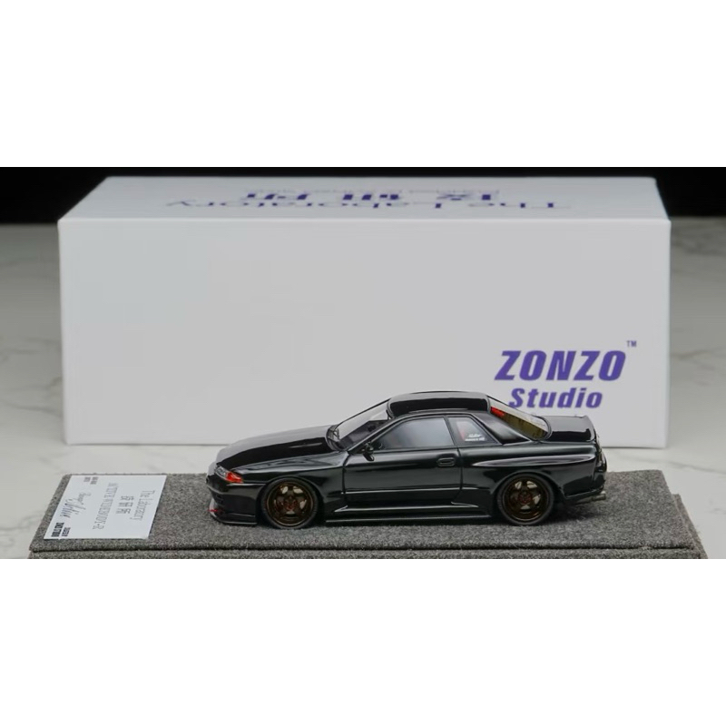 The Laboratory 1:64 Garage Active R32 2025 HEC Exhibition