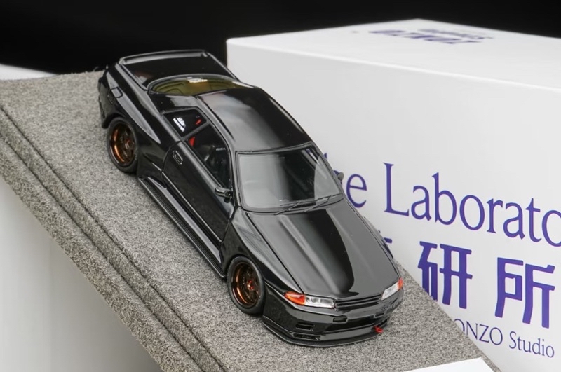 The Laboratory x Zonzo Studio 1/64 Garage Active WideBody-R Nissan ...