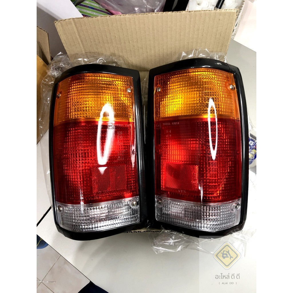 Paire Feux Arrière Chromés Transparents Pour Mazda B-Series B2000 B2200 B2500 1986-1997 - Pièce Après-vente Neuve