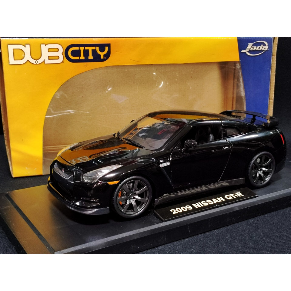 Car Model R35 Nissan GTR R35 scale 1:18 1/18 Gift | Shopee Malaysia