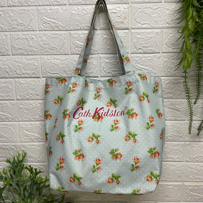 Cath Kidston Sling Bag Width 18 Height 13 Bottom 7 Inches Shopee Malaysia