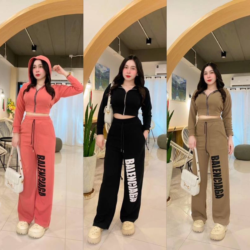 BALENCIAGA You Can Press It. It s Cool. It Is A 2 Piece Set Cropped Jacket Front Zip Comes With Long Pants Smocked Waist Screen Decoration