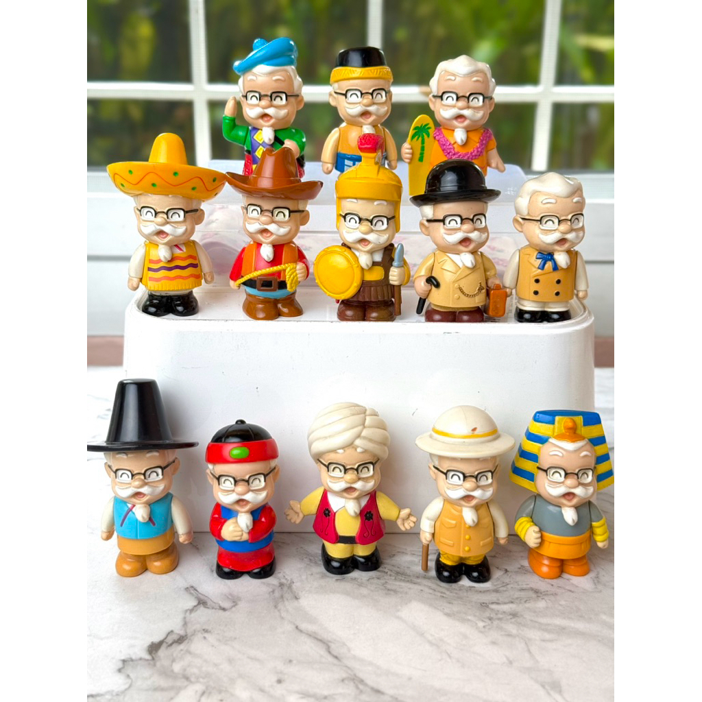 KFC Collectible Toy International Colonel Sanders Set Of 13 (Unwrapped ...