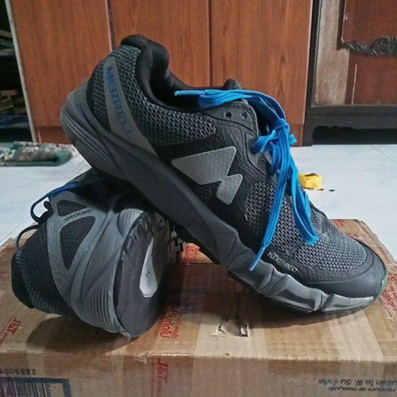 travis mathew flip flops