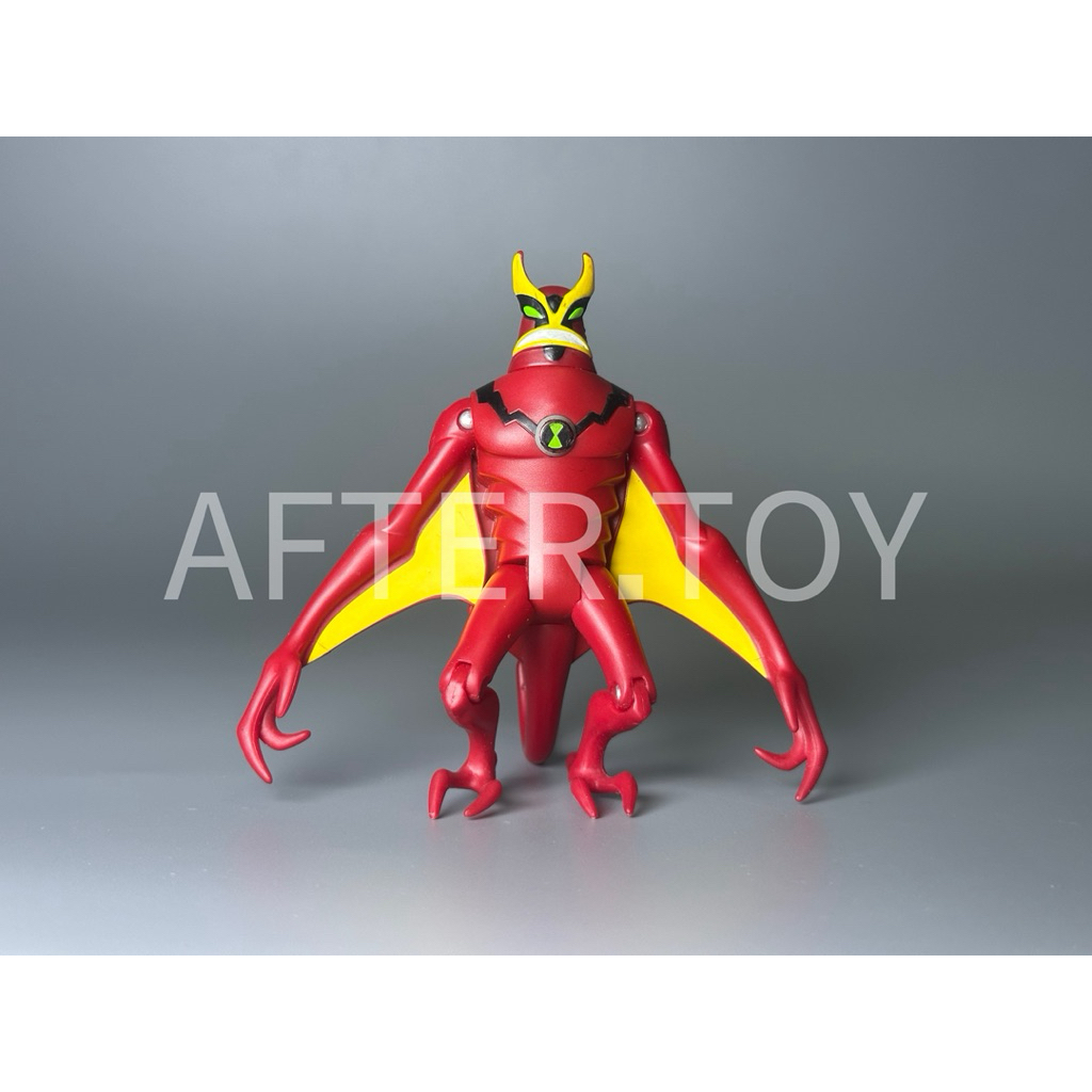 Bandai Figure Ben 10 Alien Force Jetray With Beautiful Glue Tail Rare ...