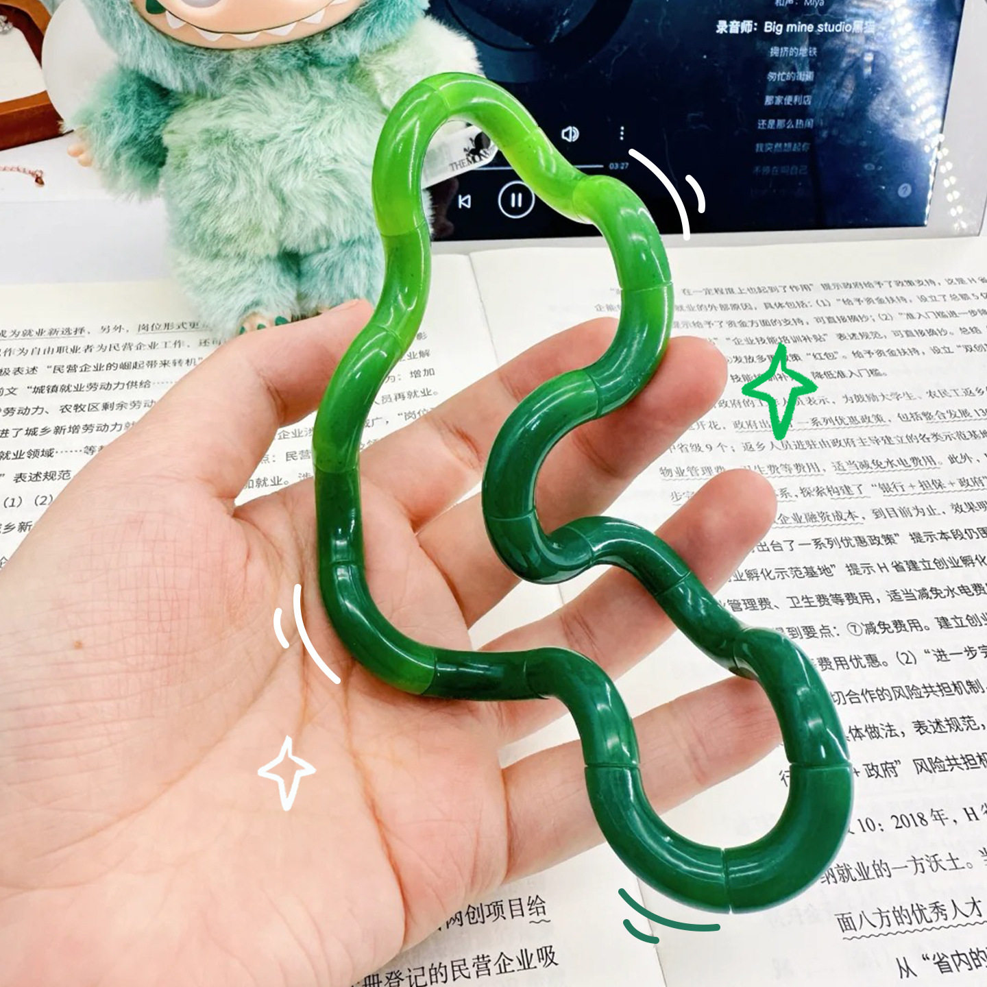 Tangle Twist Fidget Toy Can And Change Shape In Many Ways Bright Colors ...