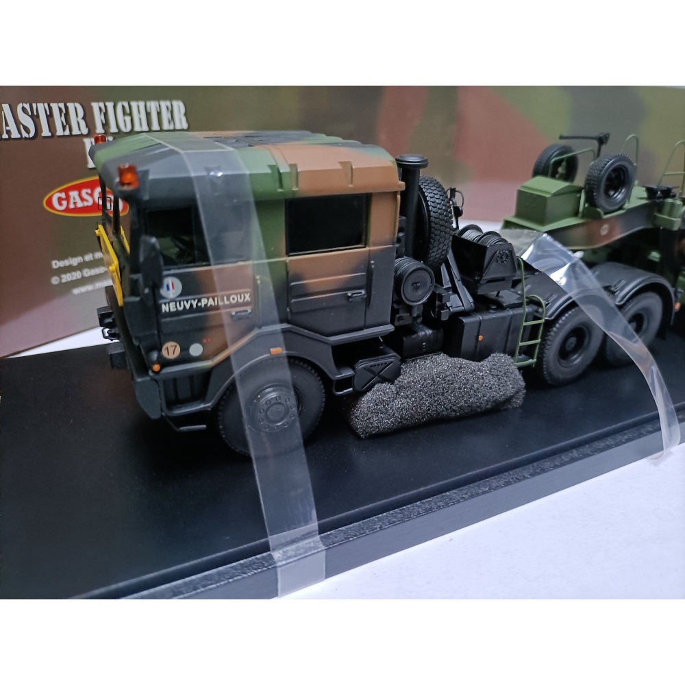 Master 1 48 Renault Heavy Tank Camouflage Armored Transport Truck Model ...