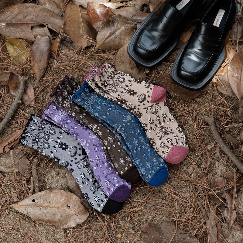 BON BONNIE Socks Palace Retro Time Embossed Flower Fungus Side Mid-Cut ...