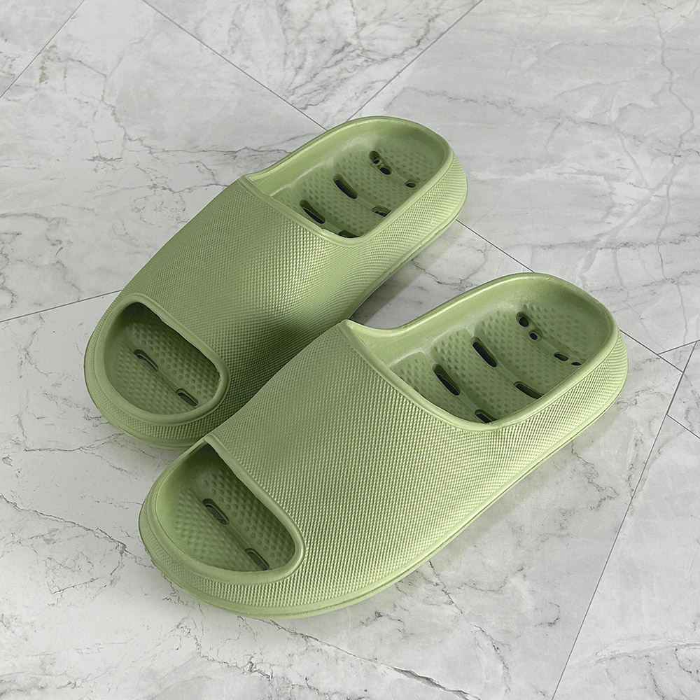 Branded hot sale bathroom slippers