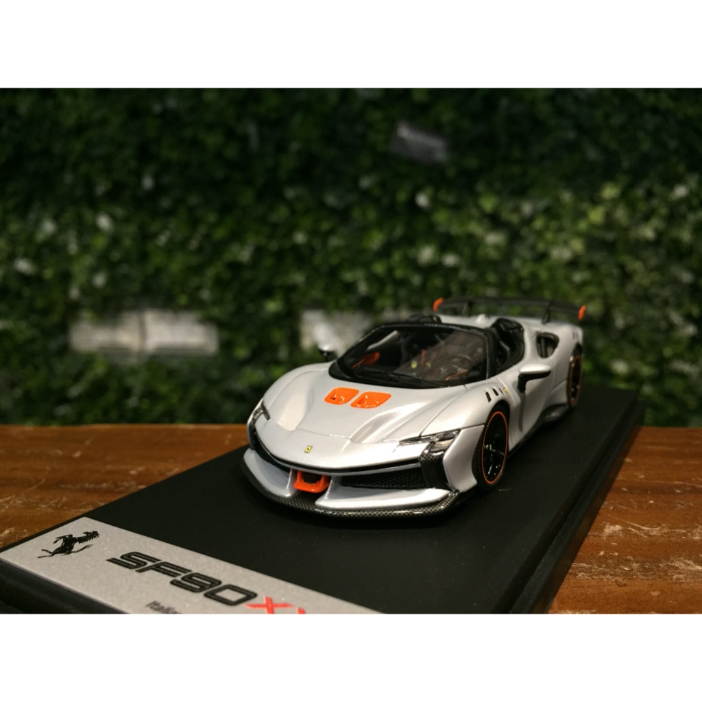 Miniature 1/43 Looksmart Ferrari SF90 XX Stradale Spider 2024 – Blanc/orange/noir LS552C