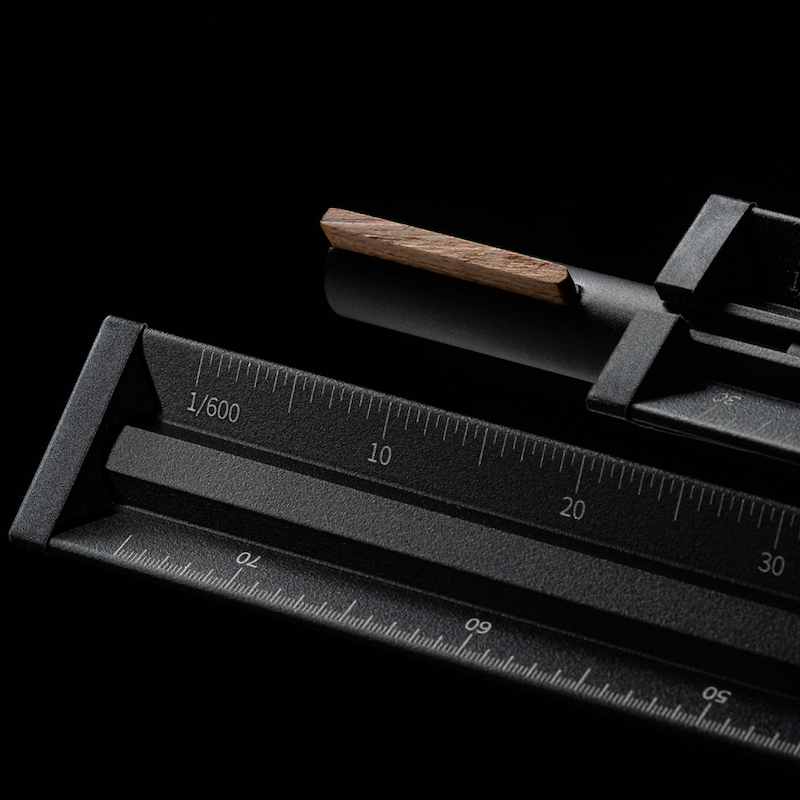 ONE3 Acme Pen Strength Ruler _ Black | Brand Flagship Hall/Scale ...
