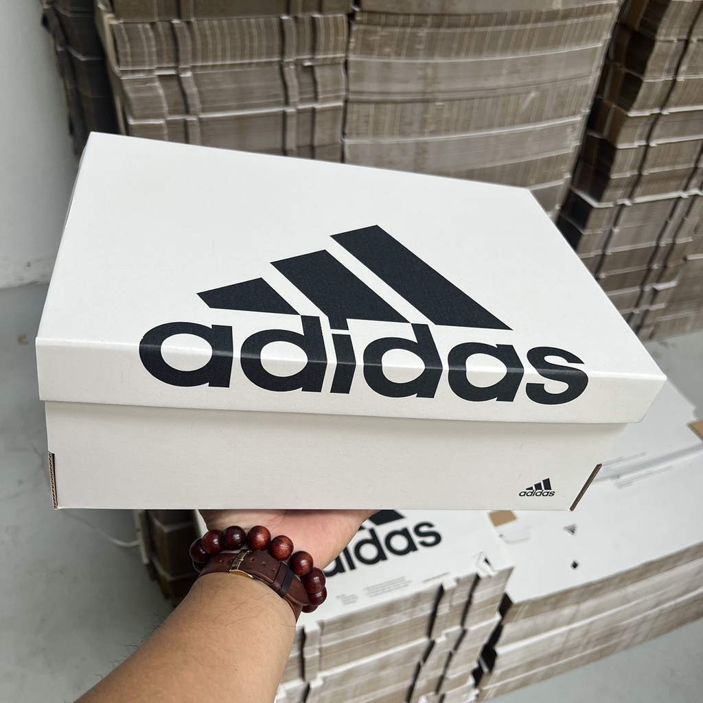 20 BOXES OF GENUINE ADIDAS SHOES SIZE 32X22X12CM IN MANY COLORS | Shopee  Malaysia