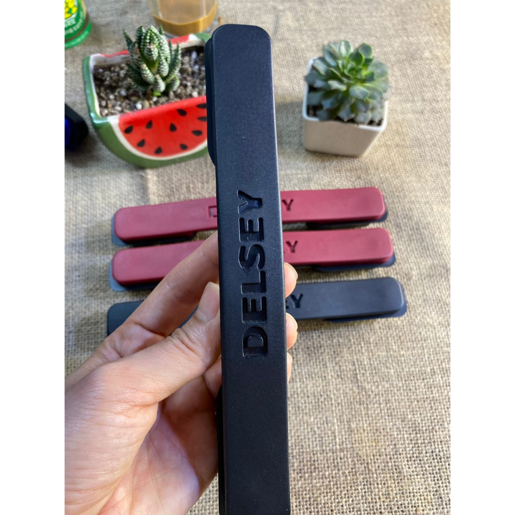 Delsey Suitcase Handle Is Used To Replace Broken Old Handles During Use