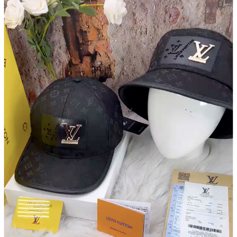 Louis Vuitton Size Medium Black Leather 5 Flower Baseball Cap Hat