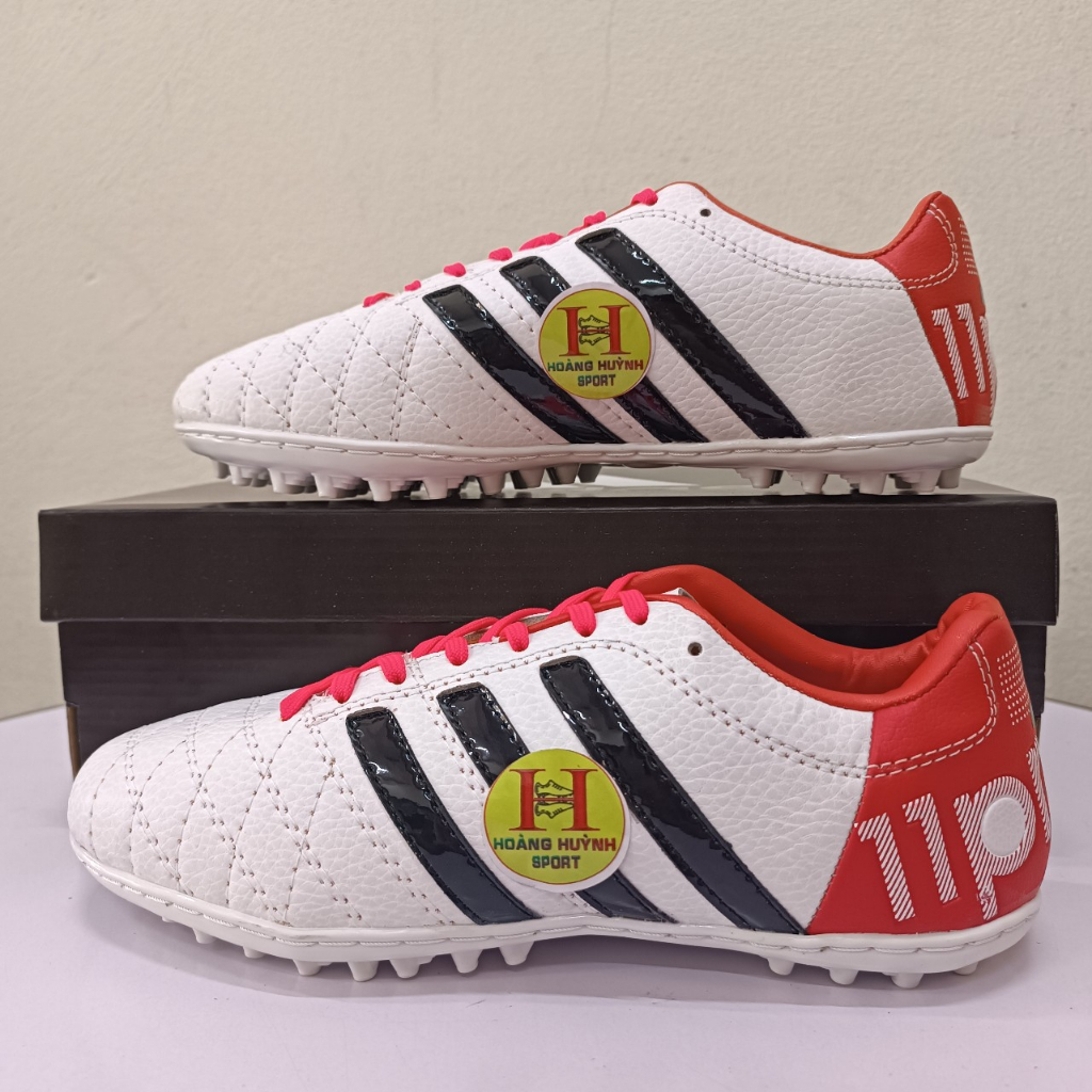 Toni Kroos 3 Stripe Soccer Shoes With Red Stripe | Shopee Malaysia