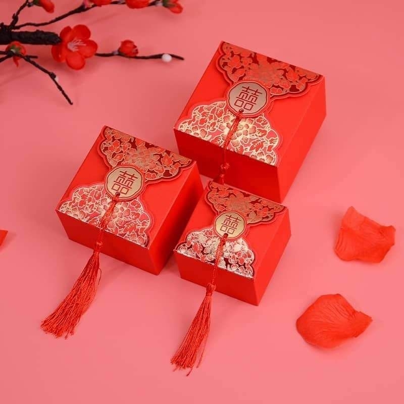 Combo Of 100 Cake Gift Boxes, Fruit Trays, Display Tables For Two