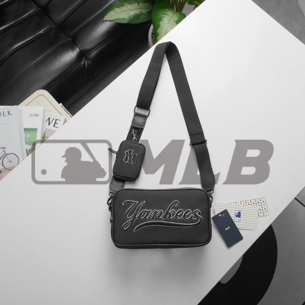 Mlb Yankees NEW 2023 CrossBags (24cm x 14cm x 6cm) Shopee Malaysia