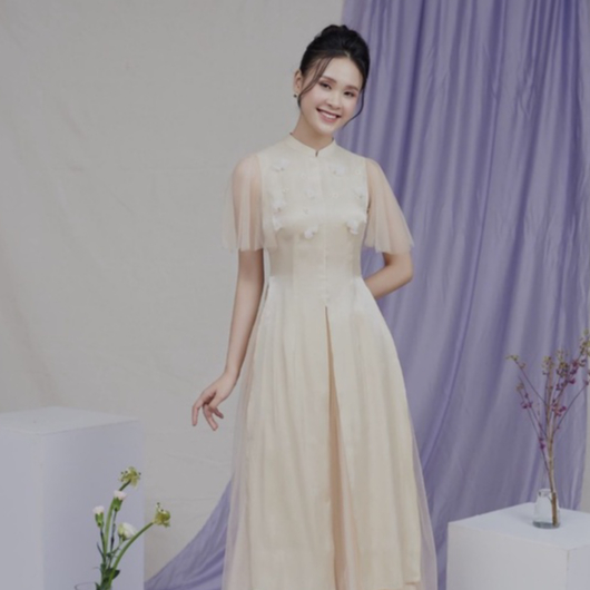 Gift Innovative Ao Dai 2023, beautiful 4-flaps Ao Dai with silk Oranga ...