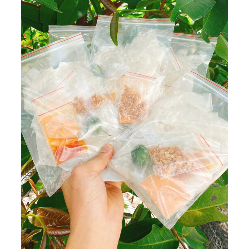 Combo of 5 bags of dew-dried rice paper with chili and crispy garlic ...