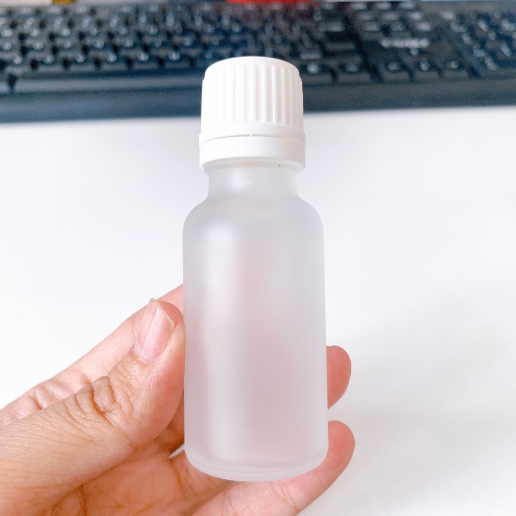 5ml - 100ML Flat White Cap Essential Oil Bottle, Premium Glass Bottle ...