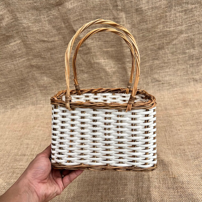 Flower Basket, Rattan Flower Arrangement, Flower Basket | Shopee Malaysia