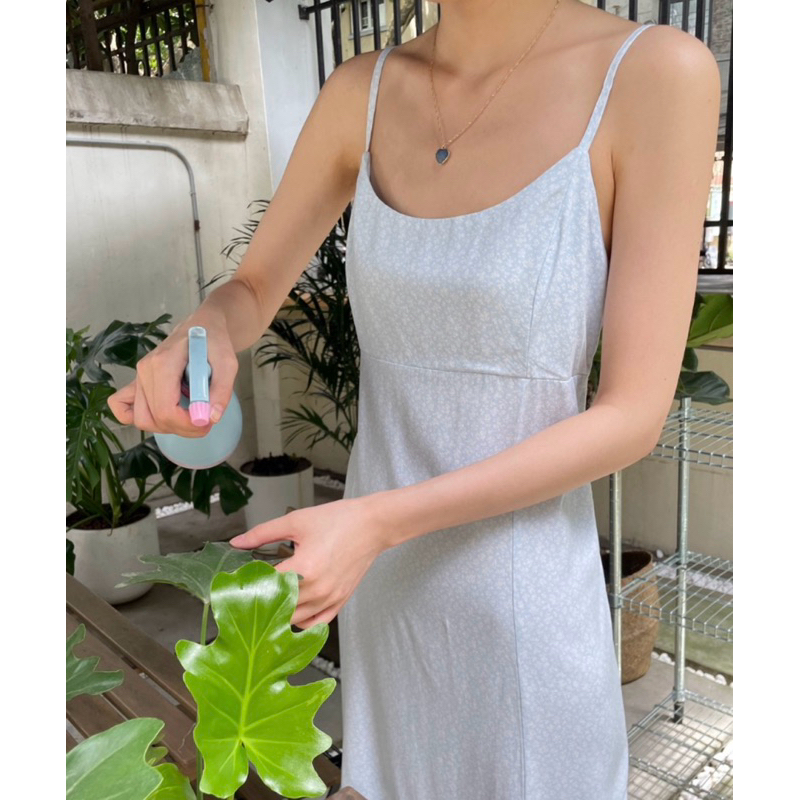 Brandy Melville Colleen blue floral dress (highteen Bm TwoWire dress) Shopee Malaysia