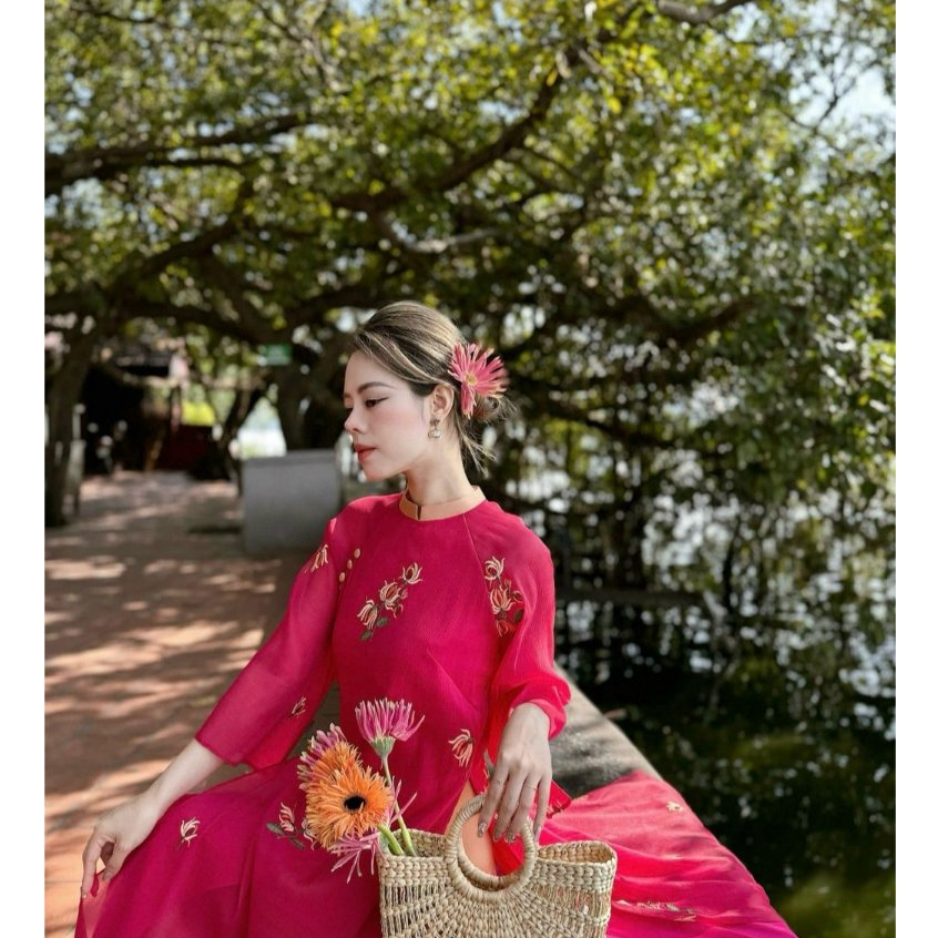 Silk Ao Dai Embroidered 4 Flaps Embossed With Pink Lotus KYLA Ready To ...
