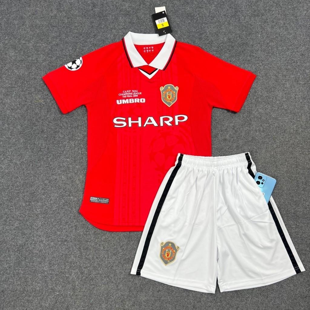 SHARP Red MU Football Shirt - Manchester United Classic, Beautiful Thai ...