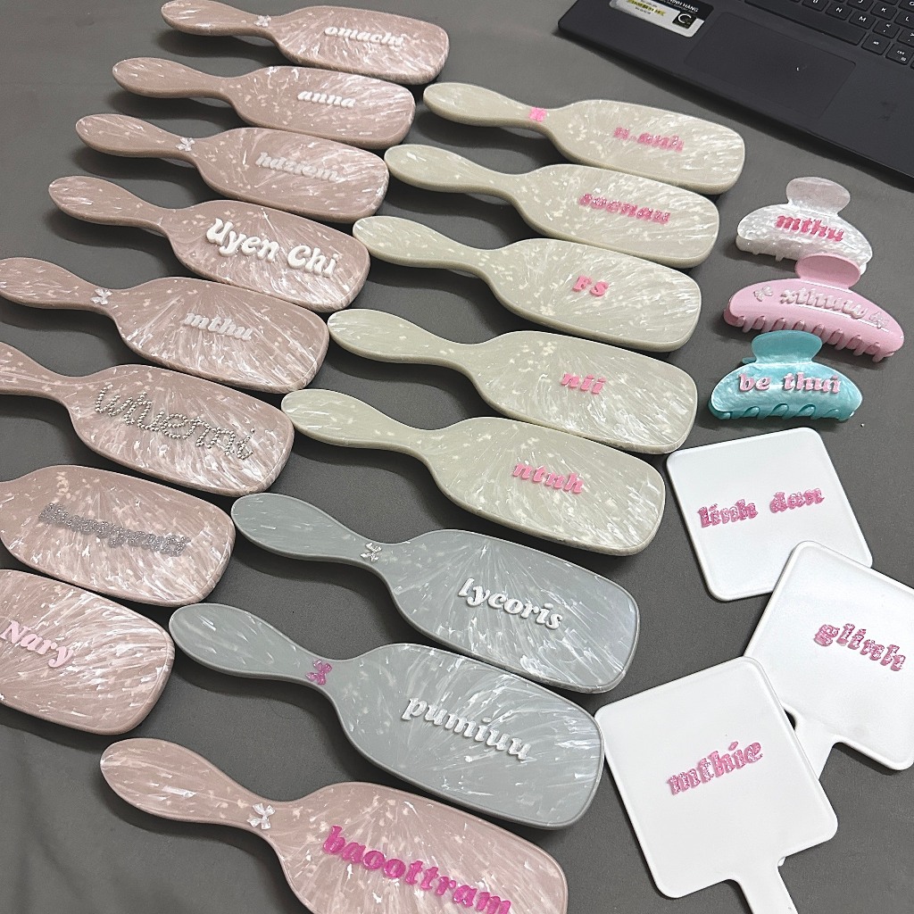 (UNLIMITED LETTERS) Custom Stone Pattern Comb (Inbox to Request Name ...