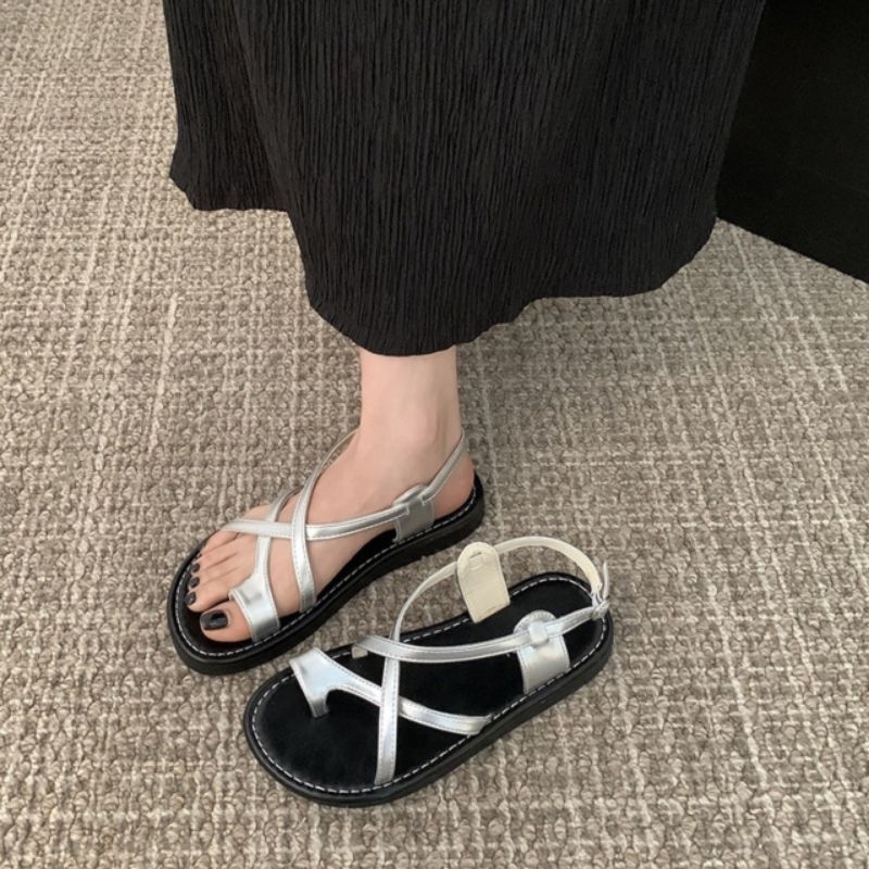 Thin strap flip flops deals