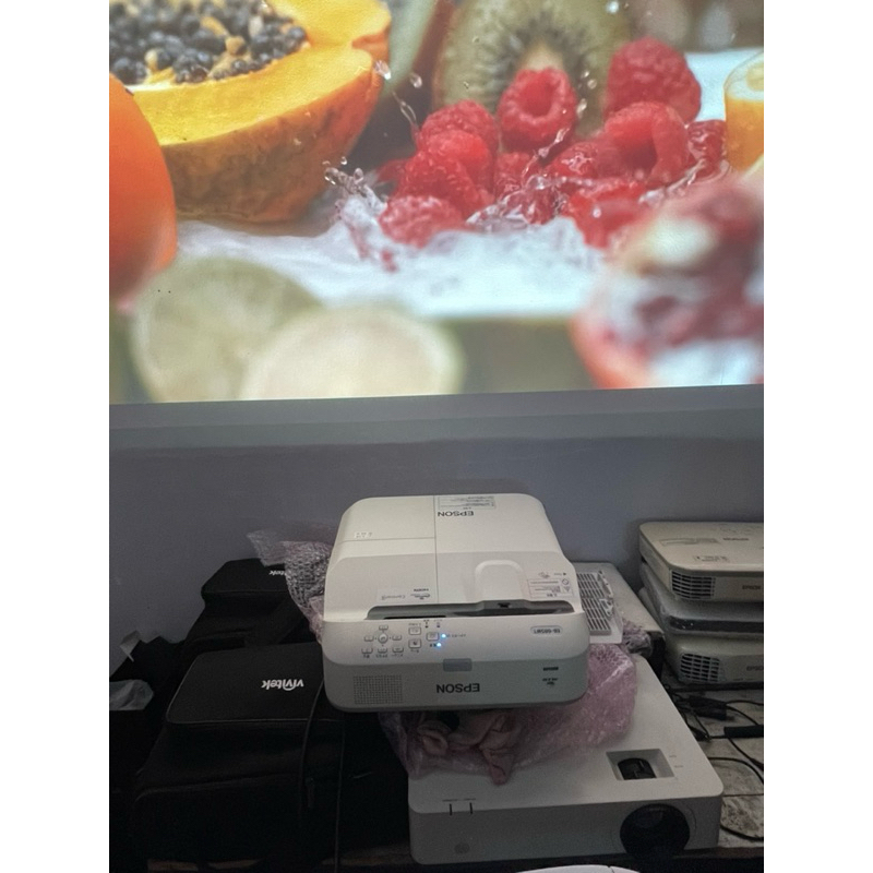 Epson EB-685WT ultra-short throw projector has interactive function and ...