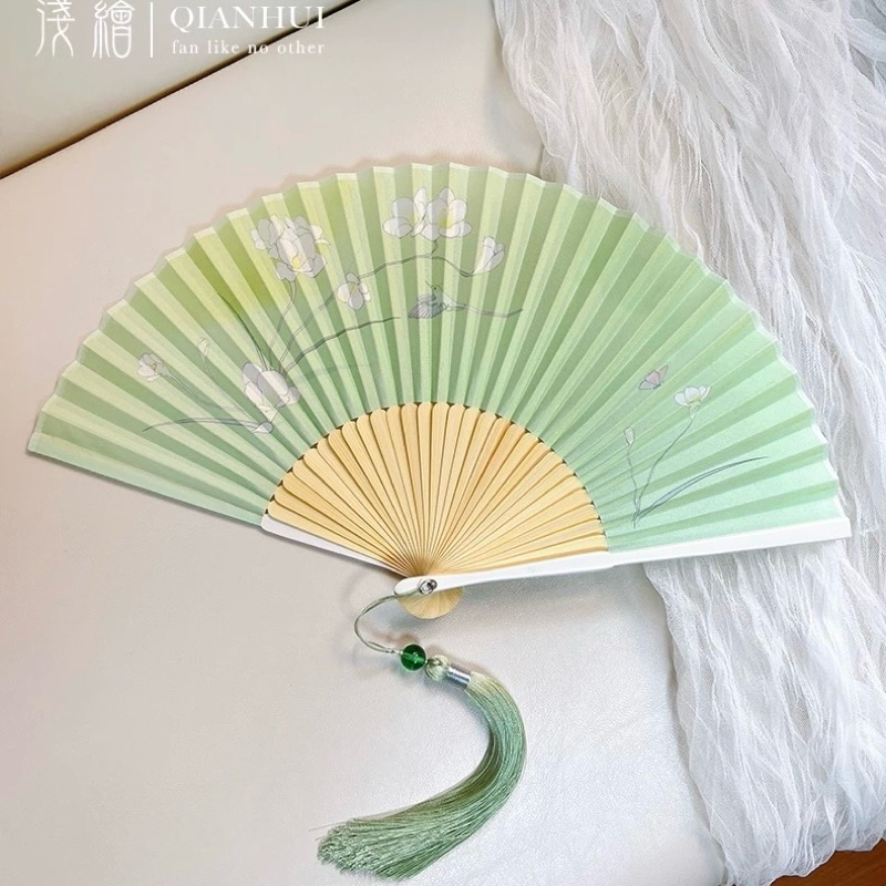 Super pretty green handheld dancing fan, photo props (Free fan case ...