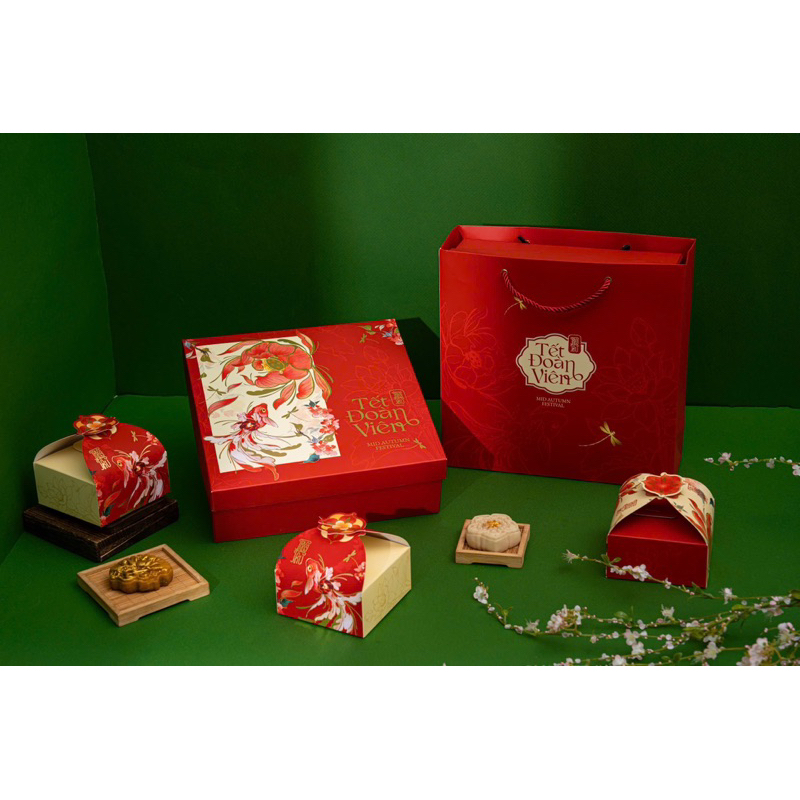 Beautiful red moon cake box (4 cakes) | Shopee Malaysia