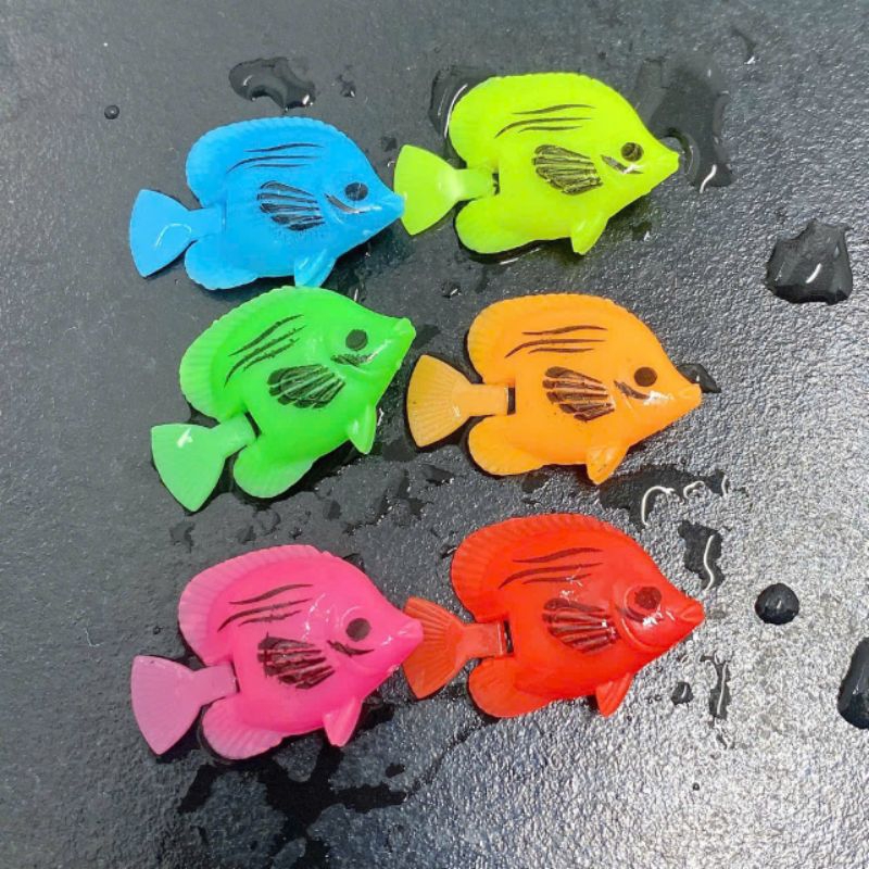 Plastic Fish Aquarium Decoration Adds Color (Random Delivery) | Shopee ...