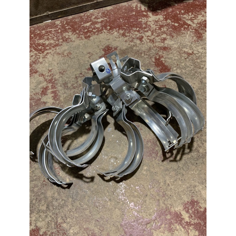 Plumbing straps, pipe tightening straps, pipe hanging shackles size