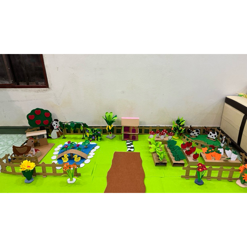 Happy farm model from cardboard and steam materials (2mx1.5m) | Shopee ...