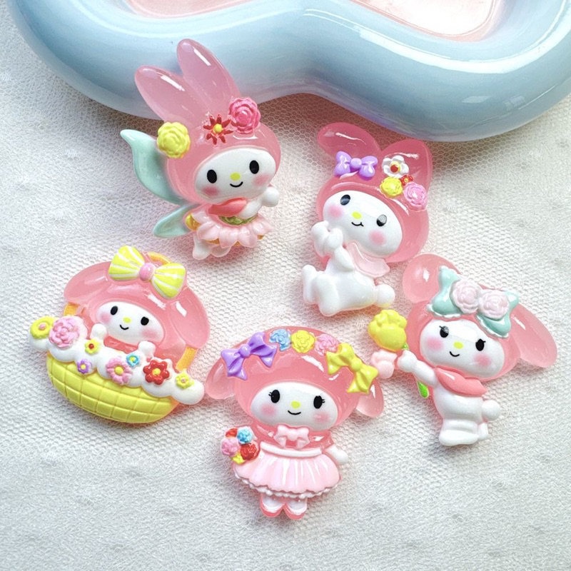 (Random) Combo of 10 cute 2cm glowing pink melody charms with many ...
