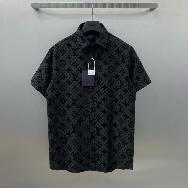 Eo Vi men's short-sleeved black shirt in raw silk fabric with embossed ...