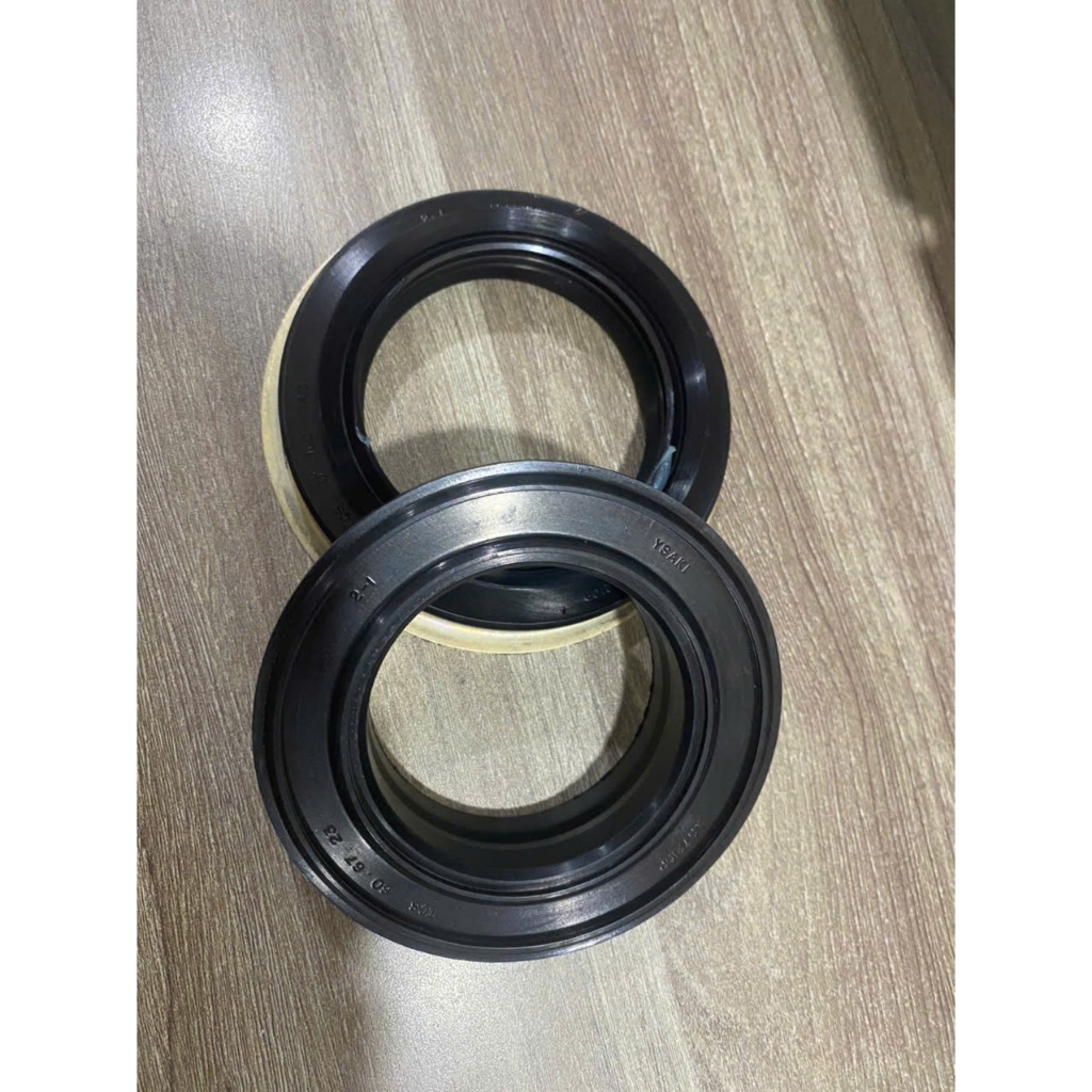Plower Seal 60 x 100 x 23 split rim with 2-stage metal rim used to ...