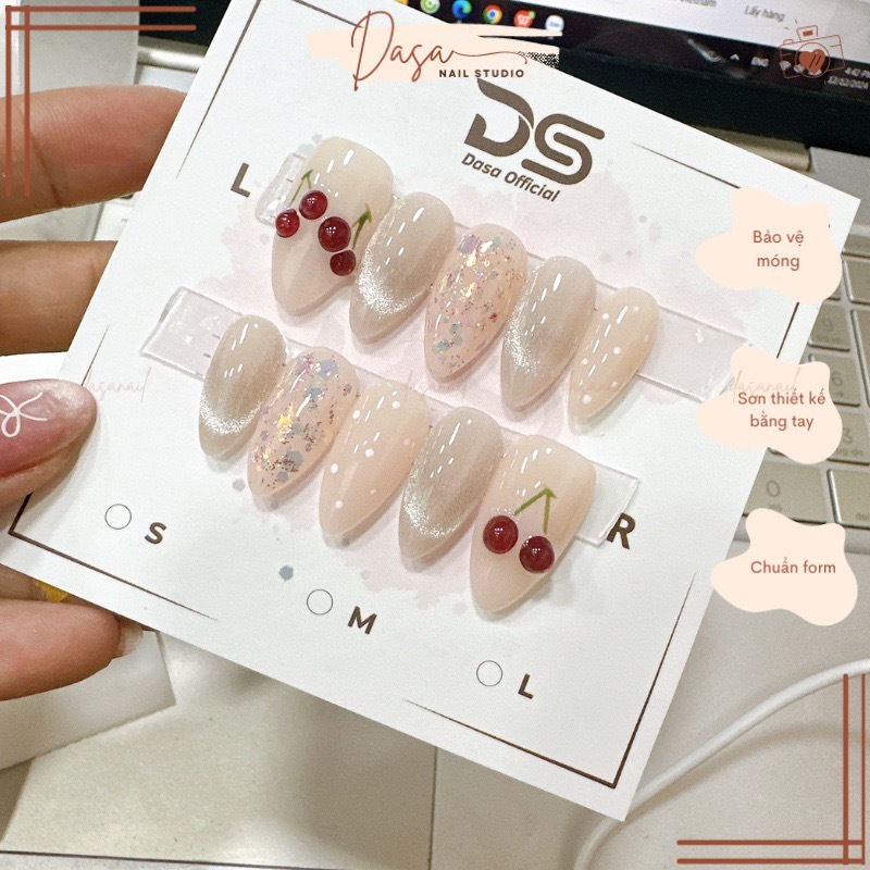 PieceG Fake HAND Korean form Dasa designed with fench cat eye nail box ...