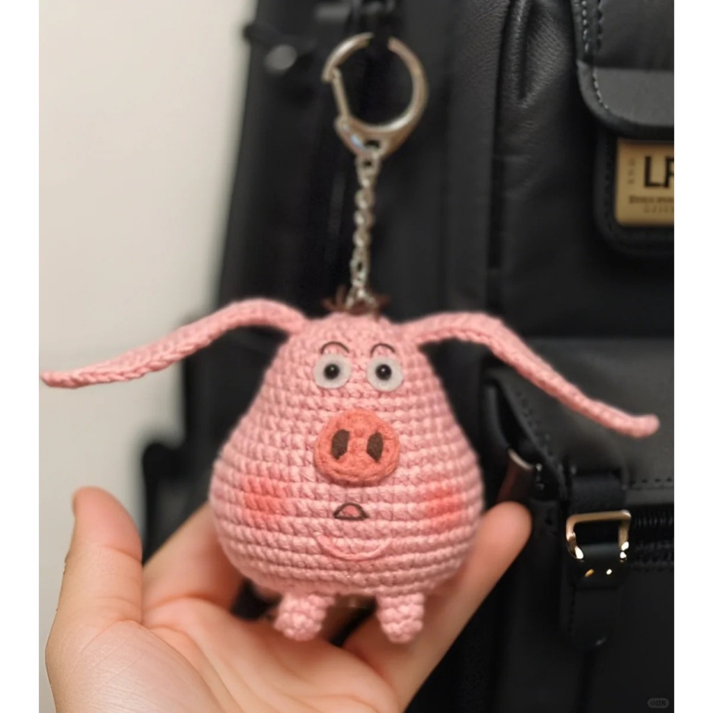 Flying Pig Keychain - Hand-Sewn Kawaii PU Leather Keychain, Pink Charm For Bags, Keys