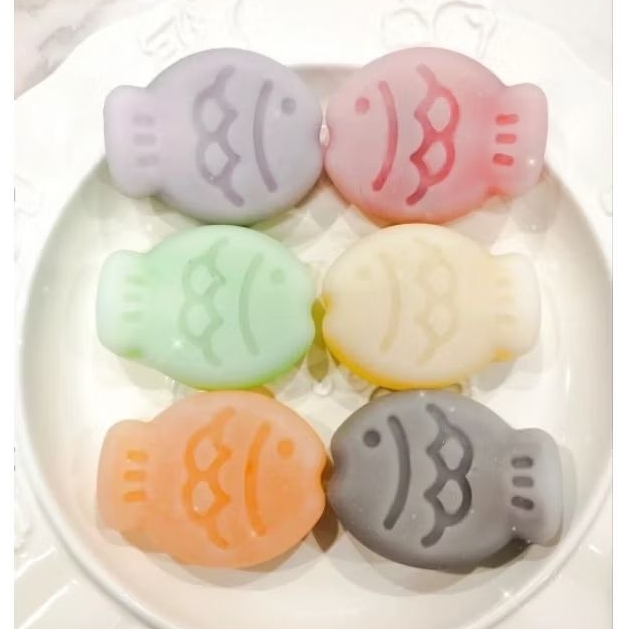 Large size fish-shaped wax candy mixed with fruit jam filling 7cm ...