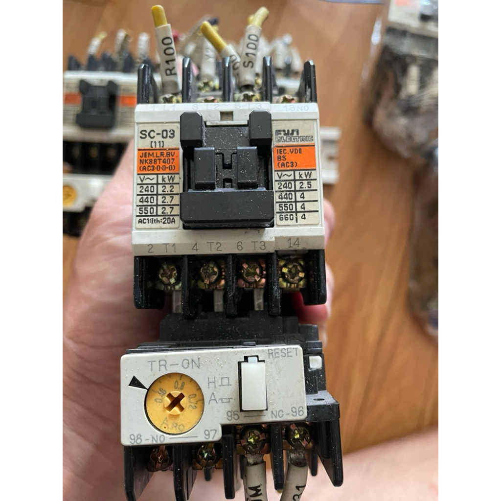 FUJI SC-03 COIL 220v CONTACTOR SET WITH TRON HEAT RELAY - DISASSEMBLY ...