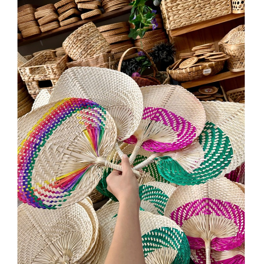Hand-woven fans, handheld slat fans, hand-woven coconut leaf fans ...