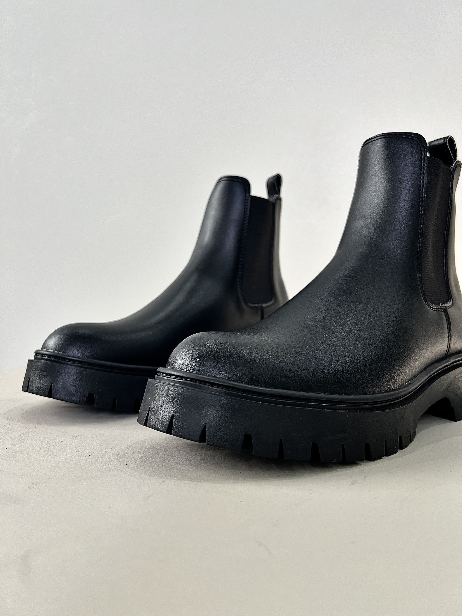 Men's chunky chelsea boots with round toe high collar BB 03, high-top ...