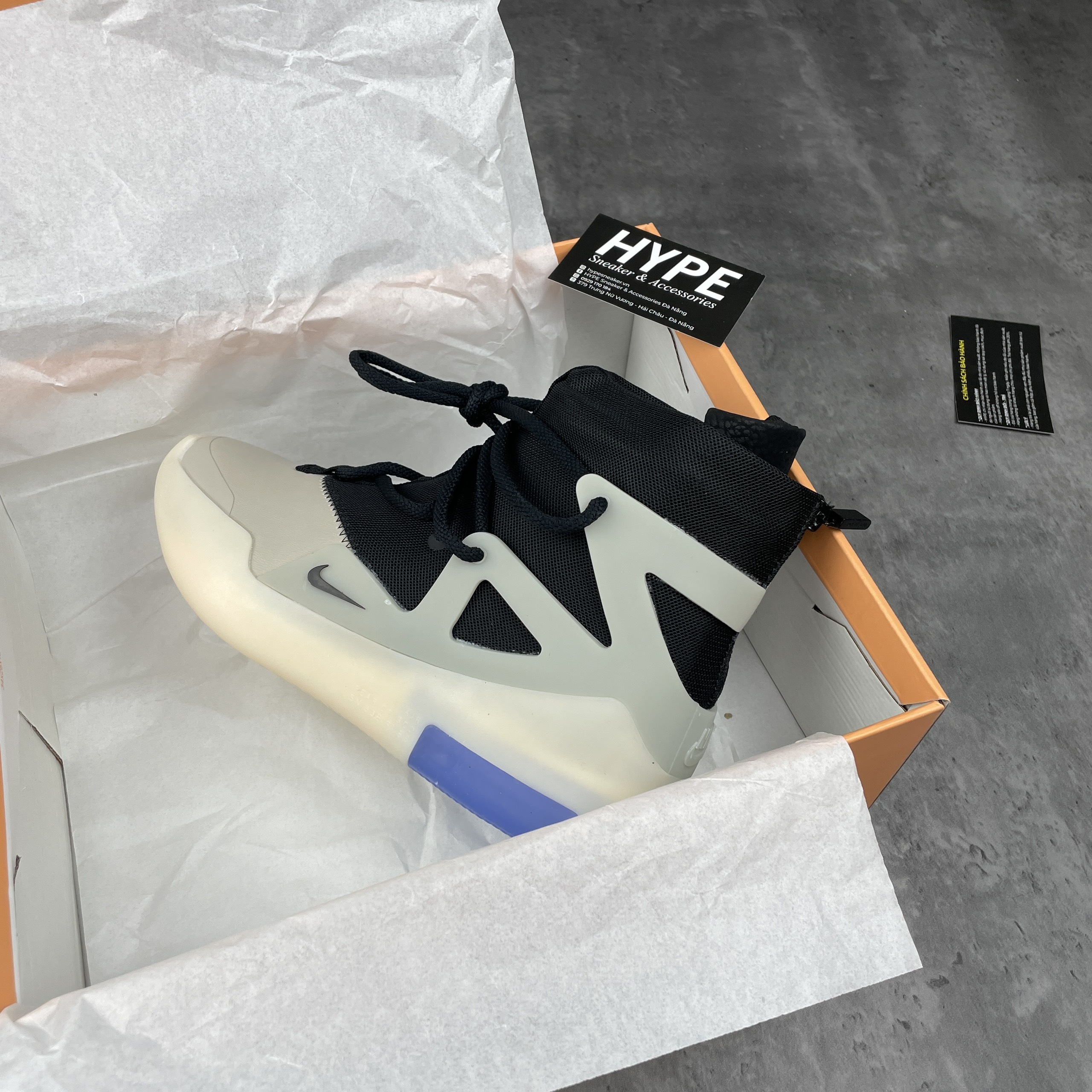 Nike Fear Of God String The Question SNEAKER (Fog Black Gray