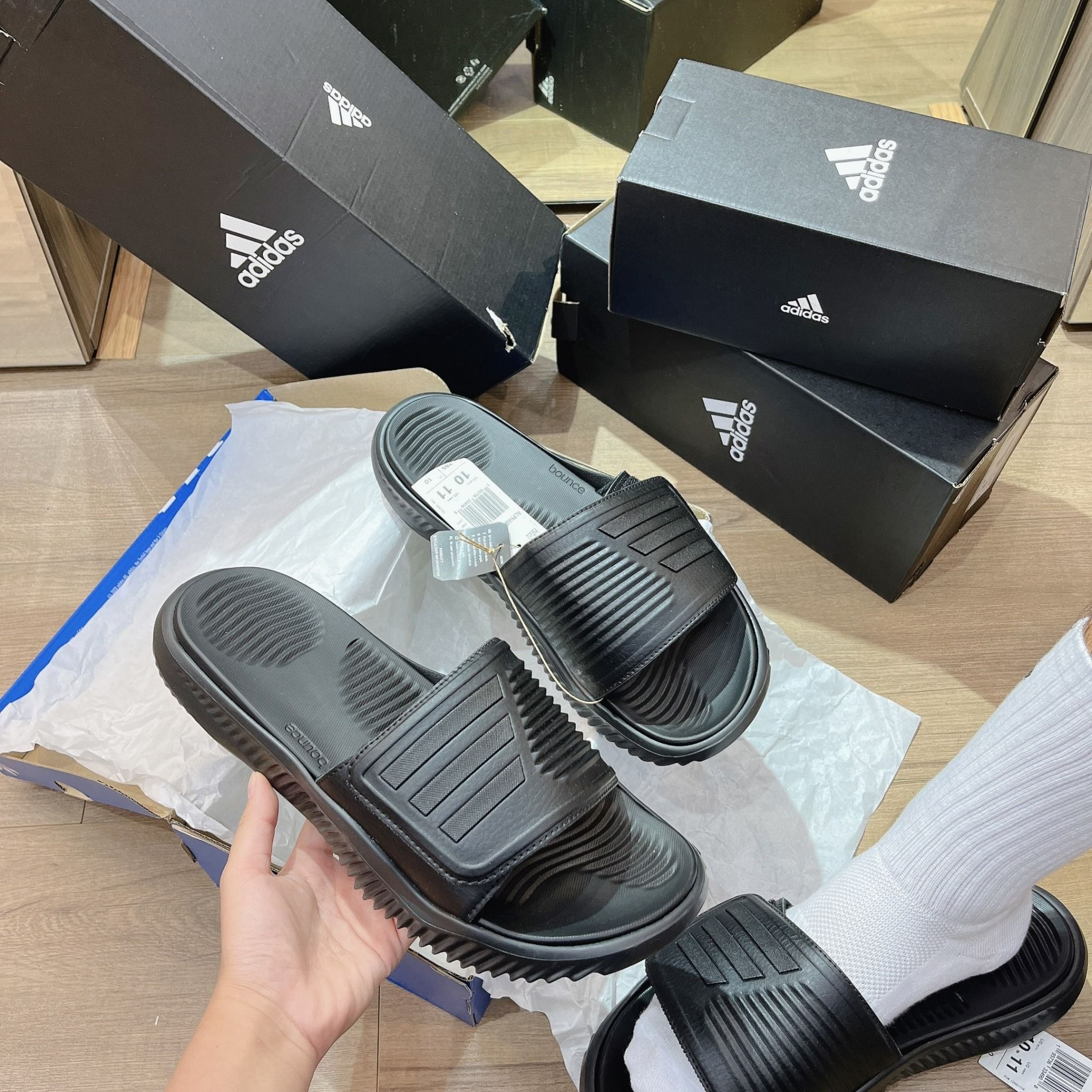 *GENUINE New Season* ADIDAS ALPHA BOUNCE TRIPLE BLACK 2.0 SLIPPERS (NEW ...